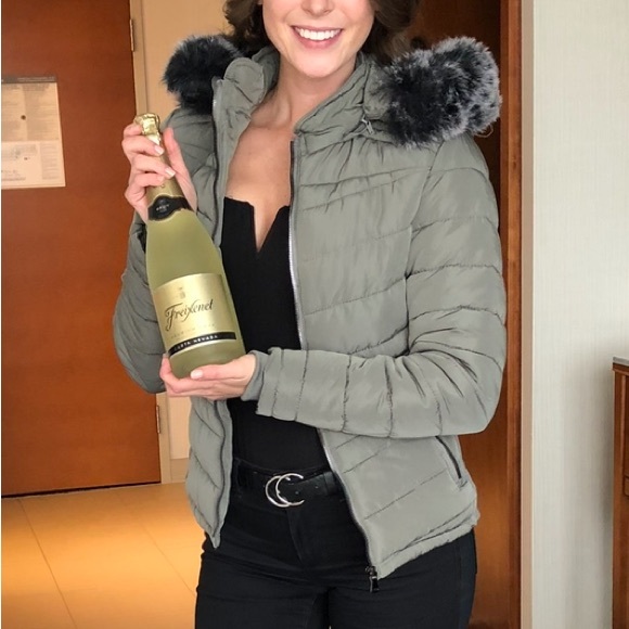 YMI Collection Puffer Jacket - Picture 7 of 7